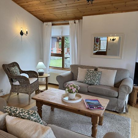 באלוך Walled Garden Lodges Loch Lomond מראה חיצוני תמונה